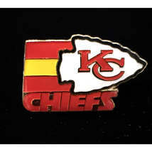 1993 Vintage Kansas City Chiefs NFL Football Hat Lapel Jacket Pin Pinback - $11.65