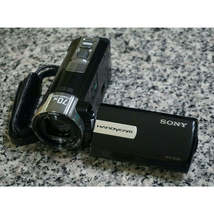 Sony DCR-SX85 480p Handycam Flash Camcorder Black 60x - £138.68 GBP