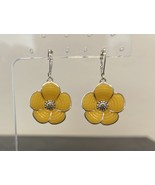 Vintage Napier Yellow and Silver Tone Flower Drop Earrings 1 1/2&quot;Lx1&quot;W - $244.33 MXN