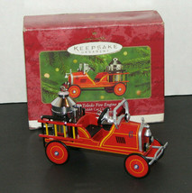 Hallmark Keepsake Ornament 1924 Toledo Fire Engine 2000 - £11.89 GBP
