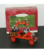 Hallmark Keepsake Ornament 1924 Toledo Fire Engine 2000 - £11.66 GBP