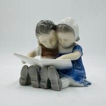 Vintage Bing and Grondahl Denmark 1567 Boy & Girl Reading Porcelain Figurine - $64.35