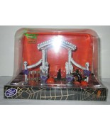 Lemax Spooky Town Collection Item# 325867 2014 BONE ARBOR Skull Table Ac... - £31.24 GBP