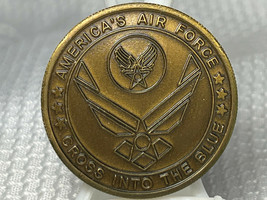 USAA United States Americas Air Force Cross Into The Blue Challenge Coin - £15.80 GBP