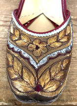 Punjabi Juti Red Gold Floral Embroidered Leather Flats Shoes India US 8 - $59.99
