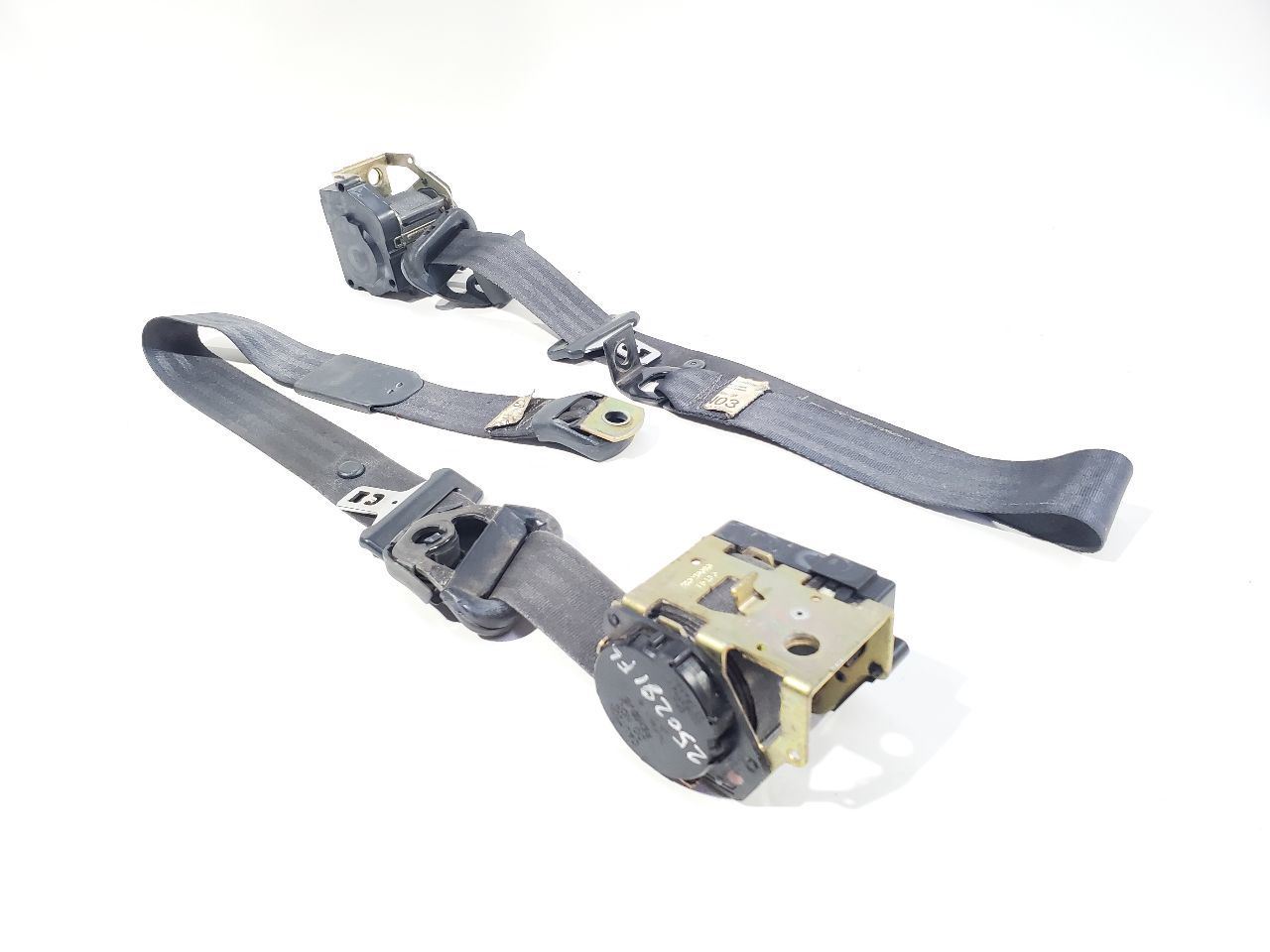 2001 2002 2003 GMC Sonoma OEM All 4 Seat Belt Retractors And Buckles Front  Item image 9