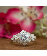 Blumen-Verlobungsring, 2,25 Karat, runder künstlicher Diamant, 14 Karat... - £195.53 GBP
