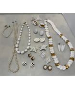 Lot of 14pc  Vintage White Costume Jewelry - $33.33 CAD