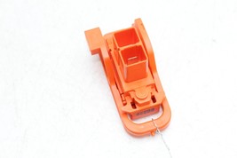 04-09 TOYOTA PRIUS BATTERY CUT OFF SWITCH SERVICE PLUG E6026 image 2