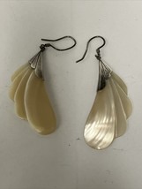 Vintage Unsigned Mother Of Pearl Fan Disc 925 Dangle Silver Earrings - £14.86 GBP