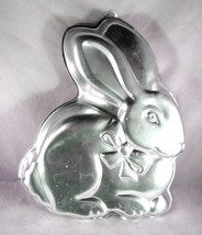 1986 WILTON Easter Bunny Rabbit Cake Baking Pan Vintage 2105-2015 - £5.38 GBP