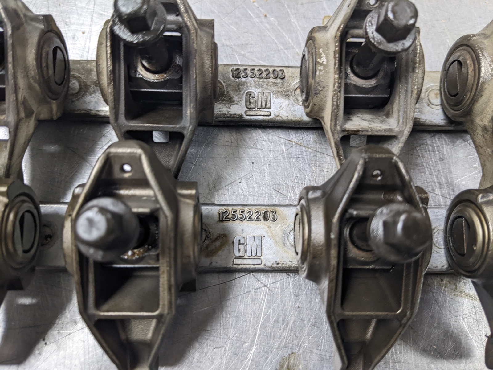 Complete Rocker Arm Set For 07-08 Chevrolet Suburban 1500  5.3 12552203 4wd - $74.20