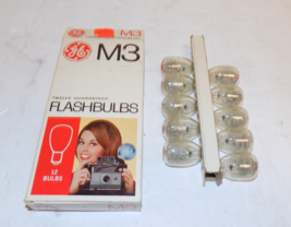 Vintage GE General Electric M3 Flashbulbs 10 Camera Bulbs Unused - $10.76