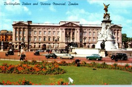Buckingham Palace and Victoria Memorial London United Kingdom Postcard - £4.13 GBP