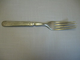 1847 Rogers &amp; Bros Silver Plate Shell Design Fork Discontinue - £5.43 GBP