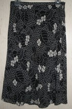 EXCELLENT WOMENS H&amp;M LINED BLACK &amp; WHITE FLORAL PRINT SKIRT   SIZE 6 - £20.14 GBP