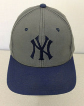 New York Yankees Gray Genuine MLB Merchandise Snapback  Baseball Cap   - £9.31 GBP