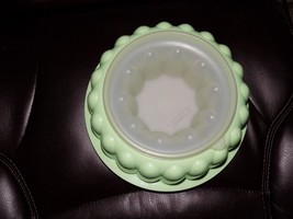 Tupperware Three Piece Jello Mold Green #1202-2 Clear Insert #1201-1 Lid 1203-1 - £13.26 GBP
