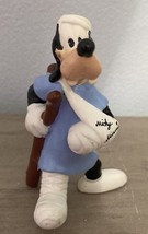 Goofy Hospital Gown /With Casts Figurine PVC Free (Mickey Mouse Club) New. - $255.62 MXN