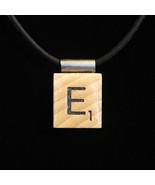 Scrabble Tile Pendant (19.287) - $285.59 MXN