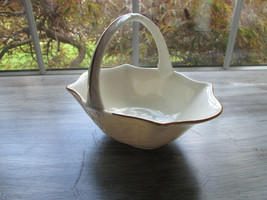 Lenox Daisy Patterned Basket with Handle 6&quot; Gold Accent Made in USA - $12.82