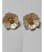 Vintage 80s metal earrings enamel gold toned beige retro floral Clip-On ... - $420.86 MXN