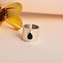 Unisex Black Onyx Pear 925 Sterling Silver Broad Band Ring - £96.79 GBP