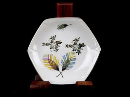 Vintage 4&quot; Porcelain Plate, Hexagon Ring Tray, Dresser Dish ~ Leaves &amp; F... - $236.54 MXN