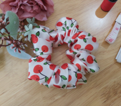 10x WHOLESALE 100% RED Mulberry Silk Hair Scrunchie for Women and Girls ... - £49.95 GBP