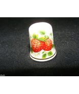 Palissy England Porcelain Collectors Thimble - €12,65 EUR