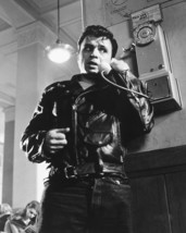 In Cold Blood Featuring Robert Blake 8x10 Photo - £6.25 GBP