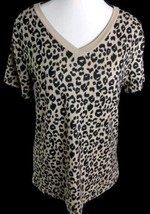 NWT BLOOMING JELLY TOP S ANIMAL PRINT V NECK SHORT SLEEVES - $7.92
