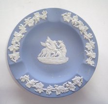   Wedgwood England Blue Jasperware Round 3 Slot Ashtray Trinket Dish 4 3/8" - $12.99