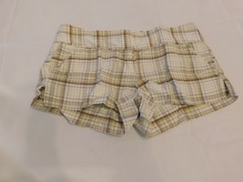 Charlotte Russe Junior&#39;s Women&#39;s Shorts Size 5 short shorts Plaid Off White - £11.71 GBP