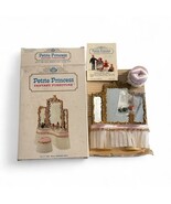 1964 Ideal Petite Princess Fantasy Furniture PINK Royal Dressing Table &... - €37,87 EUR 1964 Ideal Petite Princess Fantasy Furniture PINK Royal Dressing Table &... - €37,87 EUR