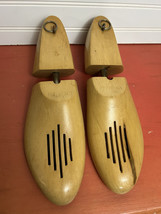 Vintage Pair Earl Natural Wooden Shoe Trees Forms Stretchers Lasts Mens ... - £22.01 GBP