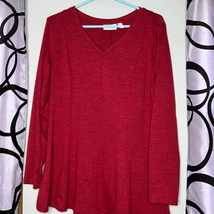 Denim + Company long sleeve, V-neck stretch, knit blouse, size medium - $15.68