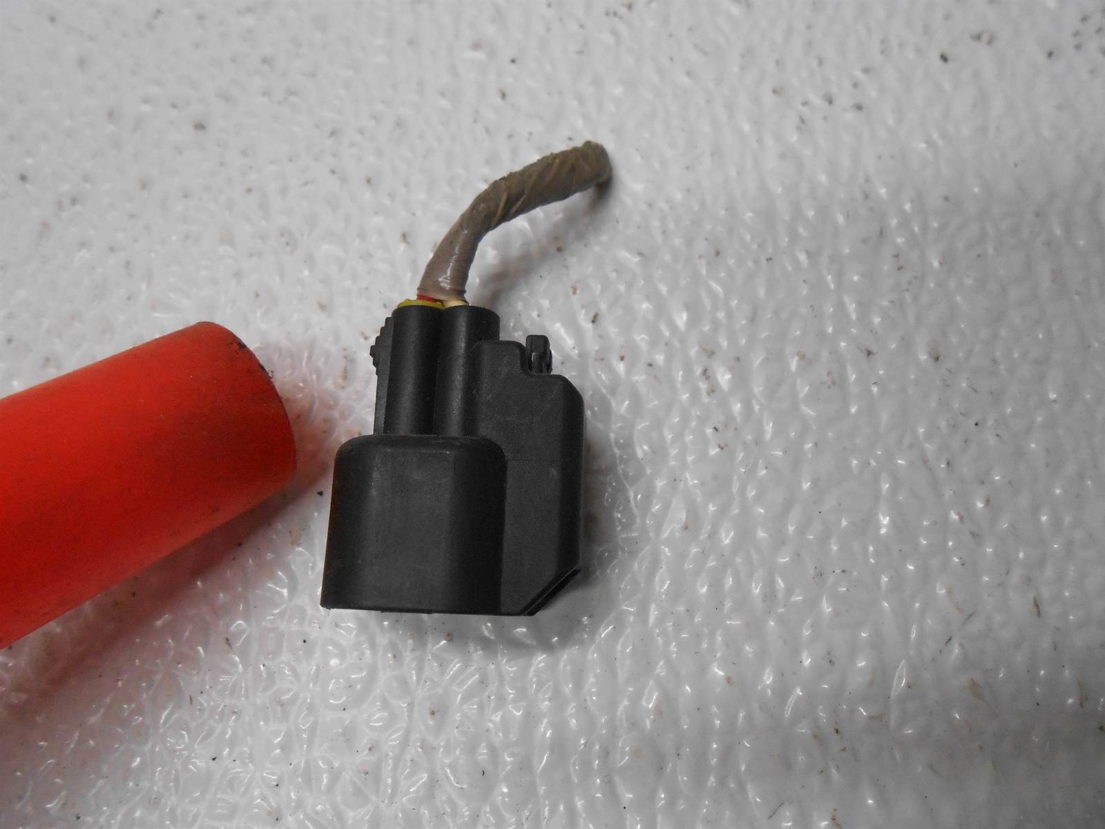 2006 ford escape Fuel Injector Pigtail - $23.96
