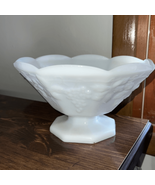 Vintage 1970s Anchor Hocking Harvest Grapes White Milk Glass Fruit Bowl - $47.04 CAD