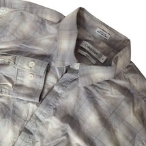 Calvin Klein Men&#39;s Slim Fit Button Up Shirt Medium Gray White Plaid Long Sleeve - £20.19 GBP