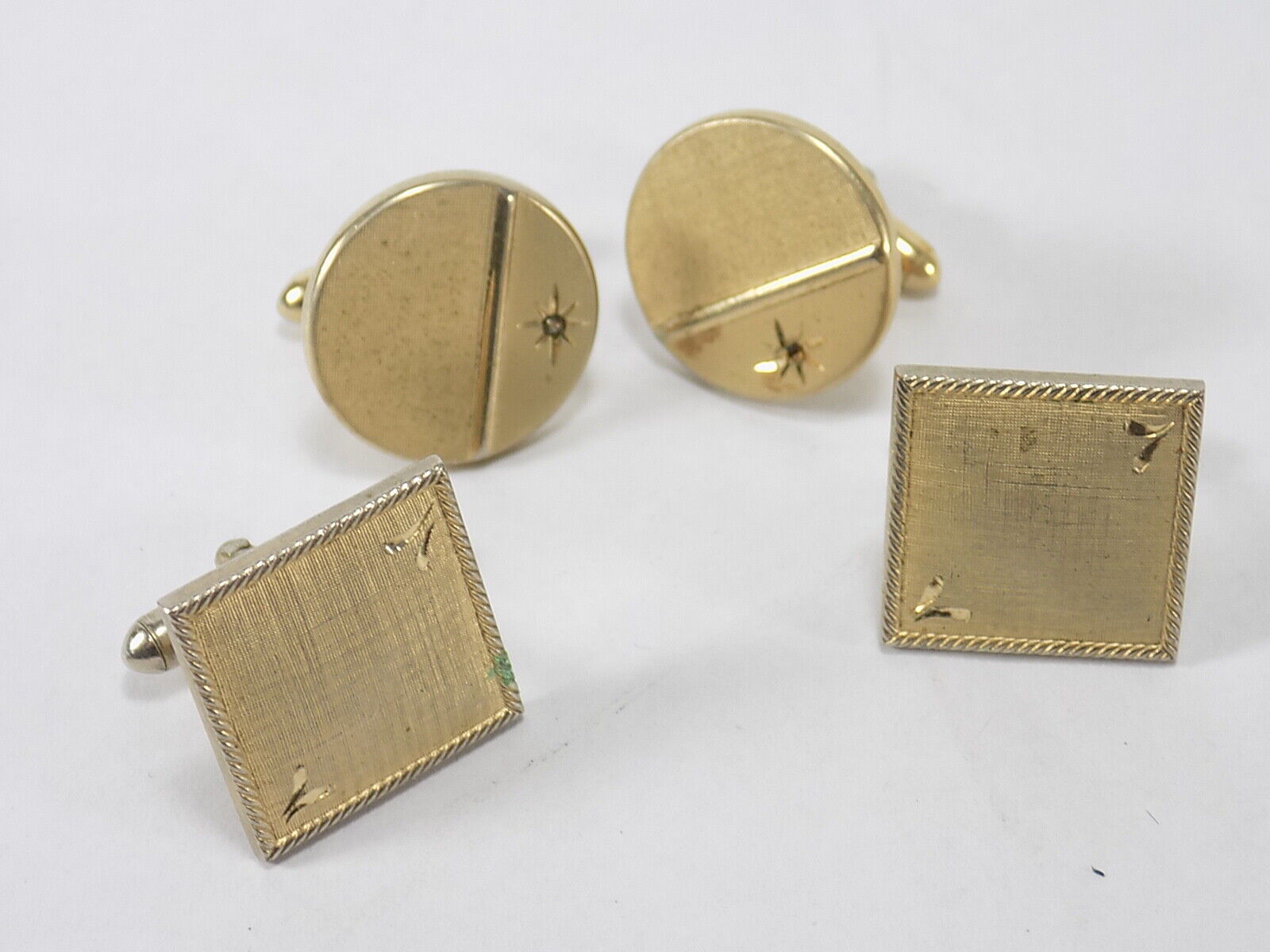 2 PAIRS OF SWANK GOLD TONE MENS CUFFLINKS  - $5.93
