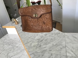 Vintage Hand Tooled Leather Purse 8 3/4W x 6.4H - £10.01 GBP
