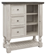 39" Gray and Ivory Solid Wood Three Drawer Chest - $19,812.61 MXN