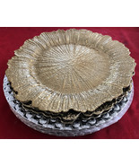 10 plastic charger plates, 4 gold, 6 silver, new - $456.16 MXN