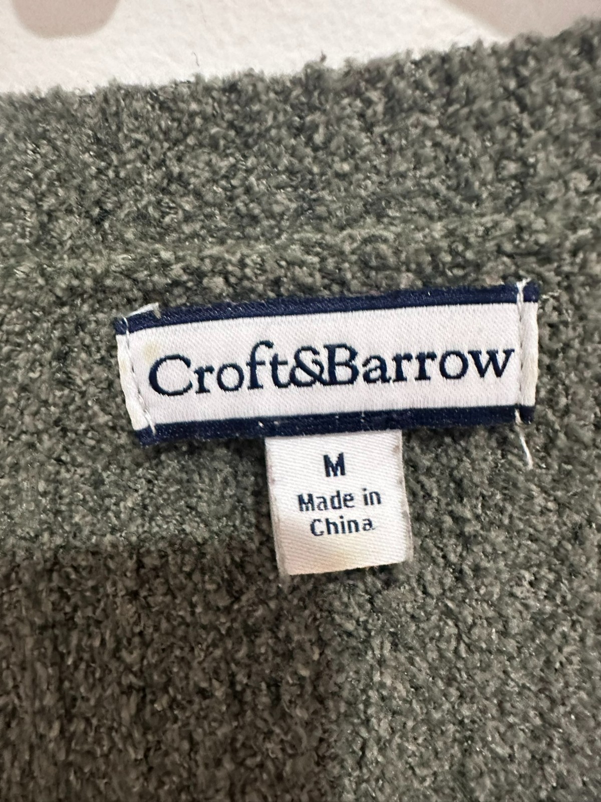 Croft & Barrow Women’s Green Long Sleeve V Neck Knit Sweater Top  Size Medium Item image 2