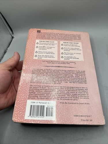 The ASTROLOGY OF DEATH - Richard HOUCK (1994) -vintage PB First Edition Used Item image 6