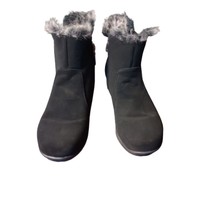 Khombu Waterproof Woman&#39;s Size 6M Charlotte Boots - $23.38