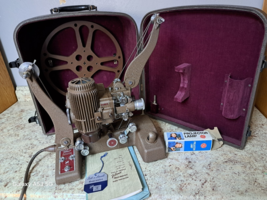 Vintage 1930s Bell &amp; Howell 16mm Filmo Showmaster Silent Projector 129G ... - $391.99