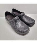 Crocs Neria Graphic Clog Womens Black Gray Floral Roses Size 10 - $27.76 CAD