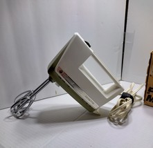 VINTAGE Hamilton Beach MIXETTE Hand MIXER Avocado Green 97 Original Box ... - $28.01